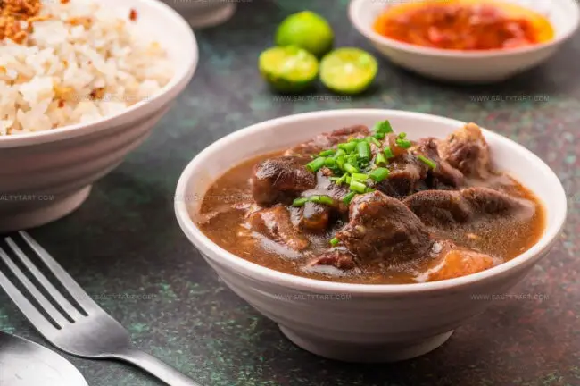 What Ingredients Are Most Commonly Used in Filipino Stews?