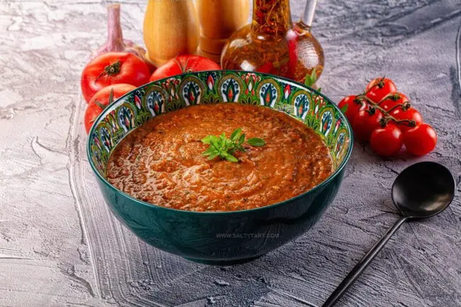 Are Spanish Vegetarian Dishes Considered Authentic or Modern Adaptations?