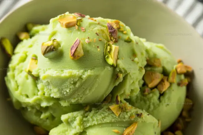 What’s the Difference Between Sorbetto and Gelato?