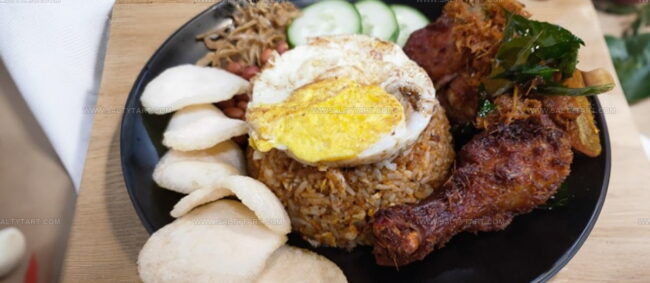 Nasi Goreng Ayam